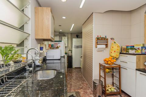 Image 30 - 211360