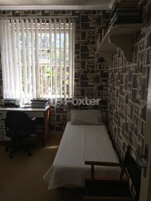 Image 21 - 212134