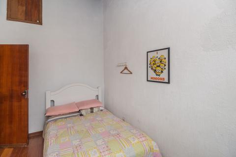 Image 33 - 212203