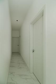 Image 27 - 212524