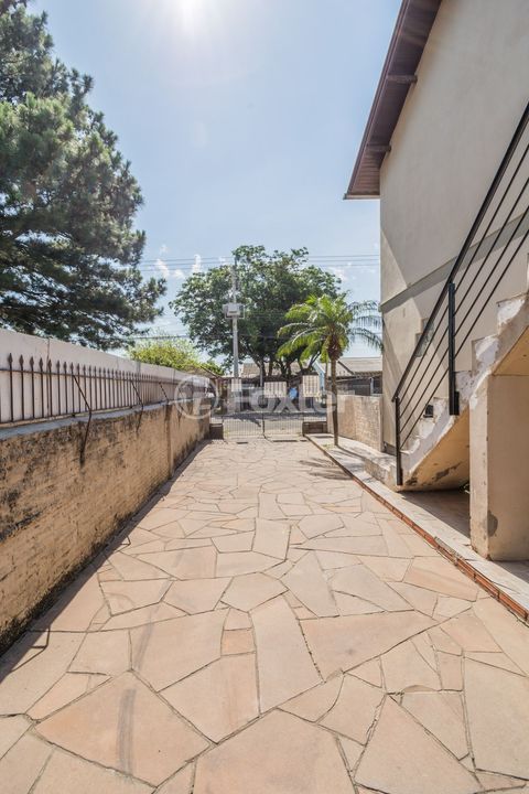 Image 38 - 212580