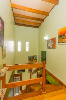 Image 34 - 213167