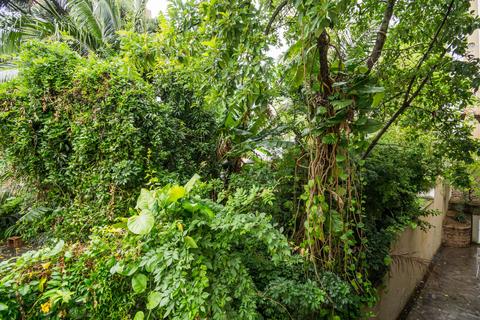 Image 7 - 213338