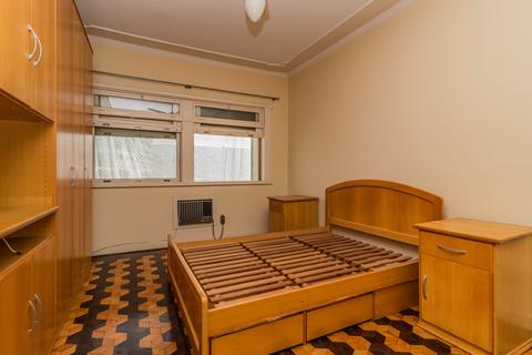 Image 10 - 213392