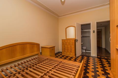 Image 11 - 213392