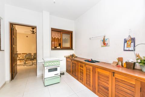 Image 31 - 213843