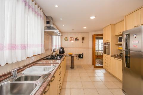 Image 43 - 214420