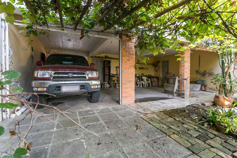 Image 21 - 214585