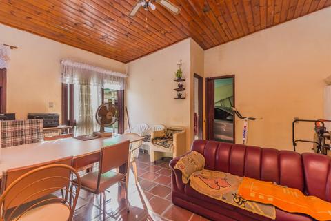 Image 33 - 214630
