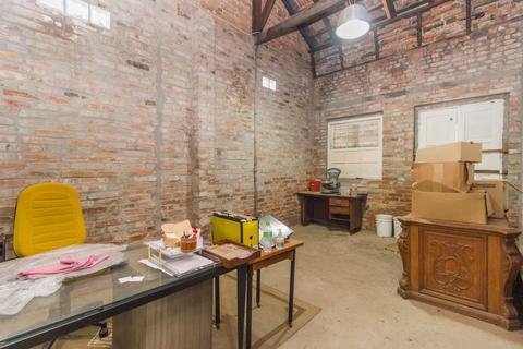 Image 3 - 214779