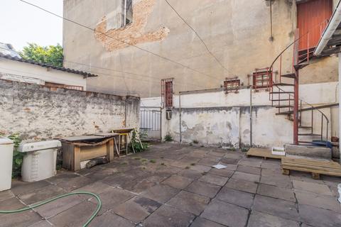Image 16 - 214779