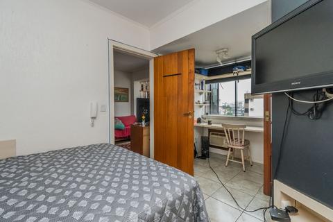 Image 34 - 215157