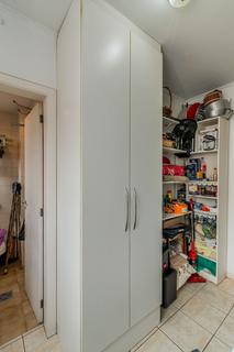 Image 43 - 215157