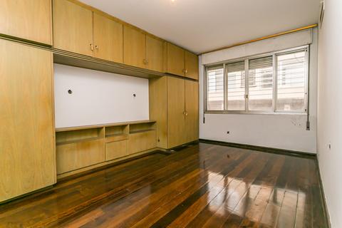 Image 30 - 215224