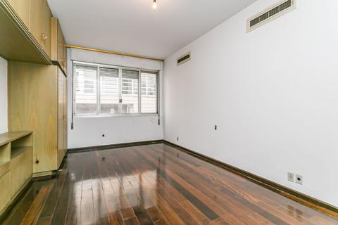 Image 31 - 215224