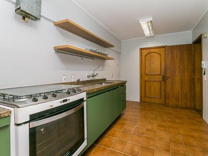 Image 34 - 215228