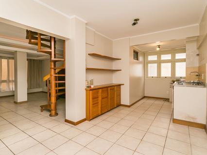 Image 38 - 215228