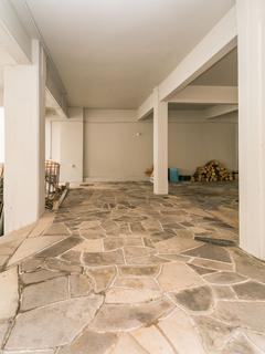 Image 39 - 215228