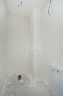 Image 15 - 215601