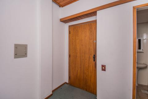 Image 2 - 215656