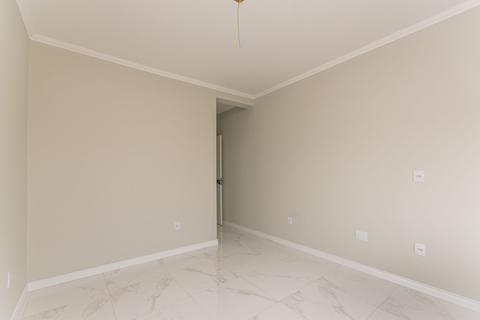 Image 16 - 215885