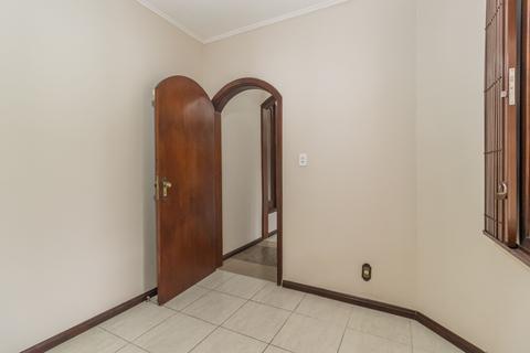 Image 17 - 215915