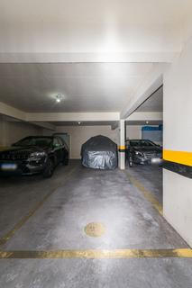 Image 33 - 215942