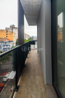 Image 10 - 216100