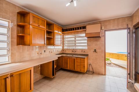 Image 33 - 216255