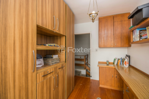 Image 31 - 216320
