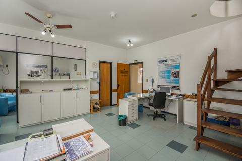 Image 4 - 216366