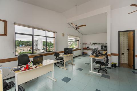 Image 11 - 216366