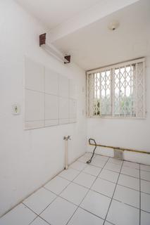 Image 18 - 216500