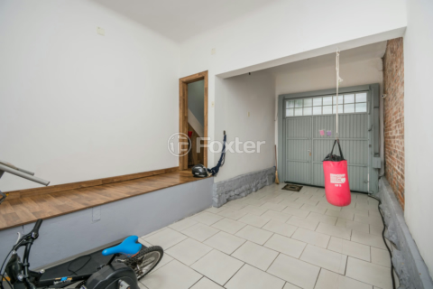 Image 37 - 216526