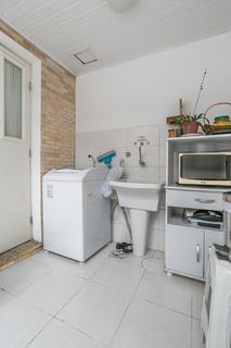 Image 19 - 216548