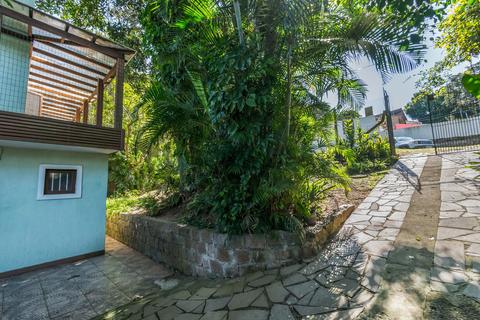 Image 29 - 216693