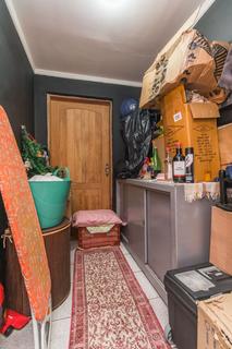Image 34 - 216706