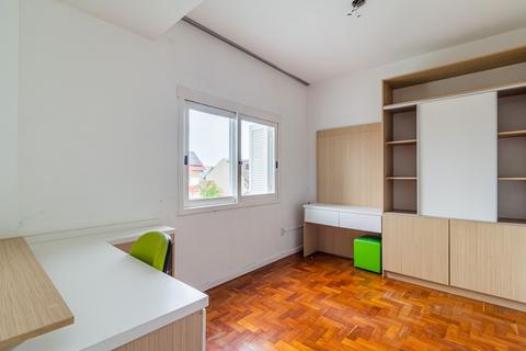 Image 37 - 216757