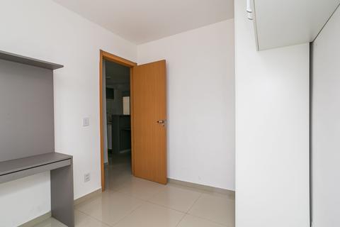 Image 11 - 216768