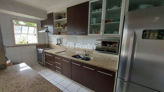 Image 7 - 216874