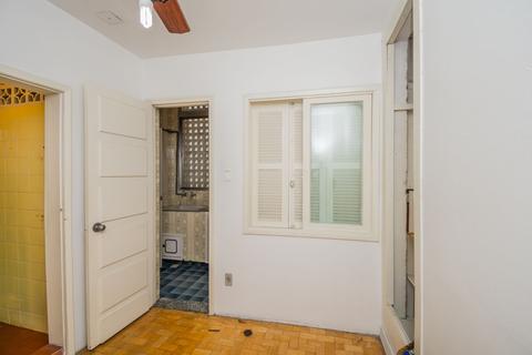 Image 31 - 216997