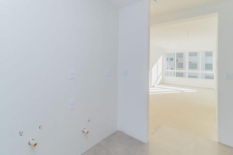 Image 13 - 217592