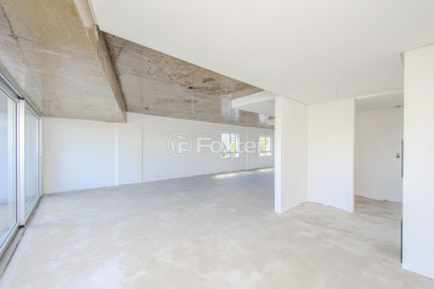 Image 32 - 218070