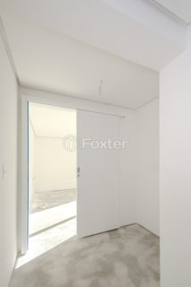 Image 22 - 218086