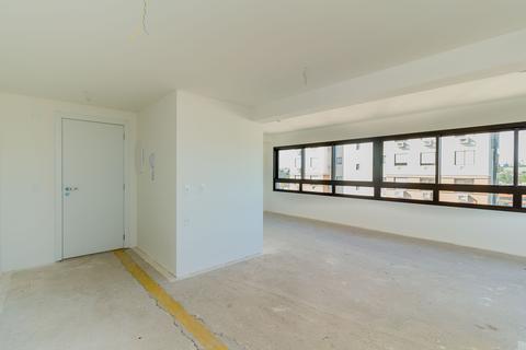 Image 4 - 218095