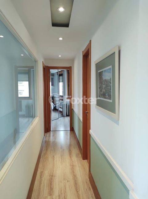 Image 4 - 218405