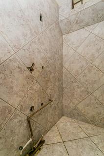 Image 14 - 218485