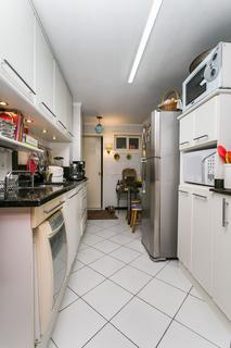 Image 22 - 218813