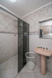 Image 14 - 218996