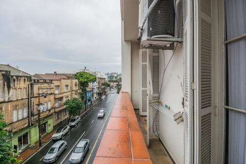 Image 6 - 219000